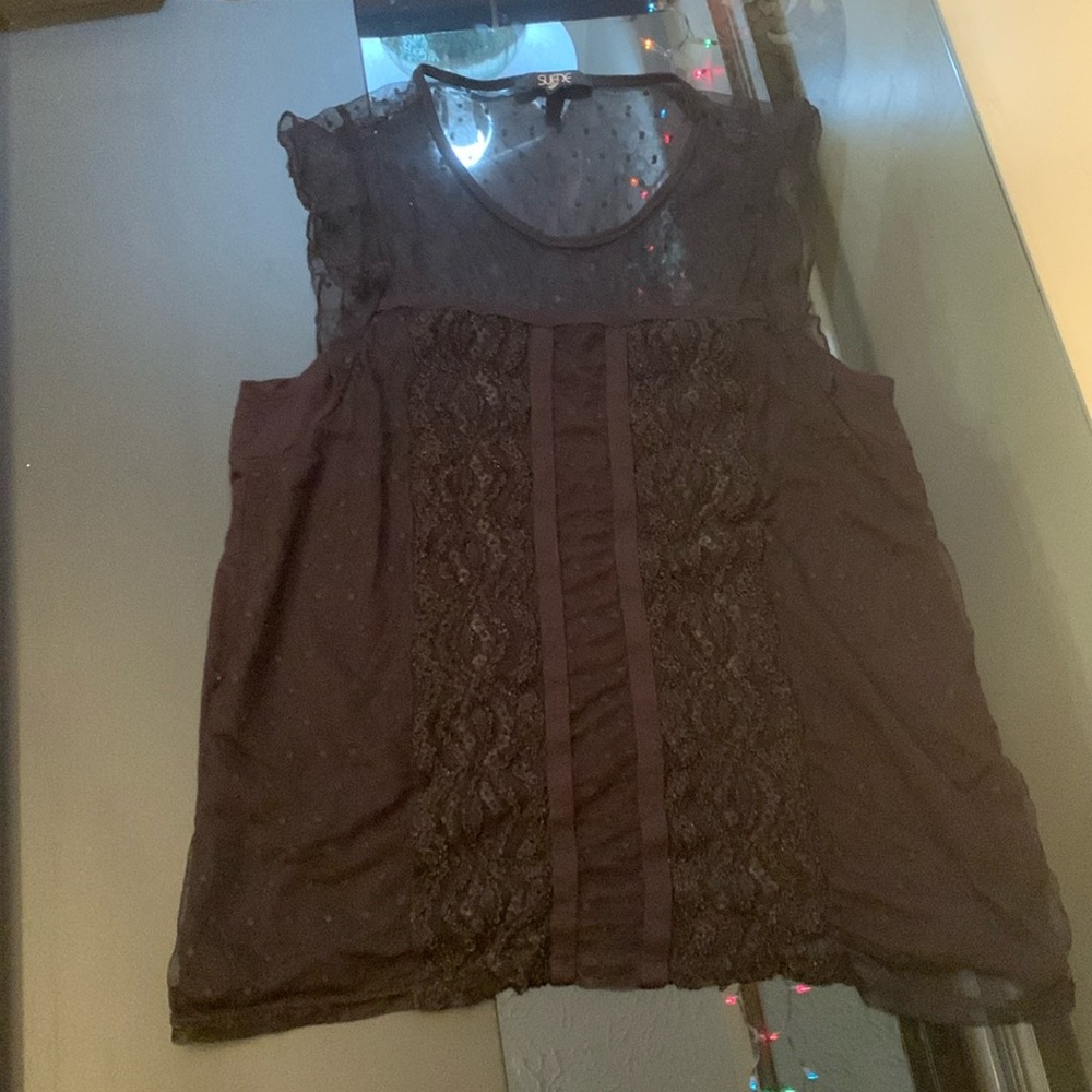 Sweet Sleeveless Lace Top